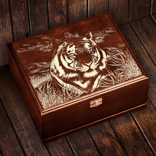 Подарочный бокал для мужчин Тигр и тигрята (Премиум) для коньяка, бренди 10059360