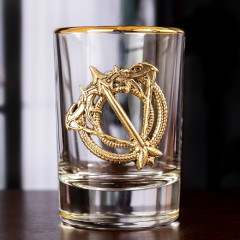 Набор из 6-ти рюмок для водки с золотой обводкой с накладкой "Стрелец" в деревянной шкатулке GP-300318