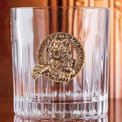 Набор для крепких напитков Таймлесс (4 бокала+штоф) с накладкой "Тигр" 10059298