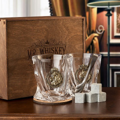 Набор бокалов для виски подарочный "Лев и Львица"  в деревянной коробке с костерами