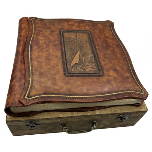 Barco кожаный альбом в кейсе