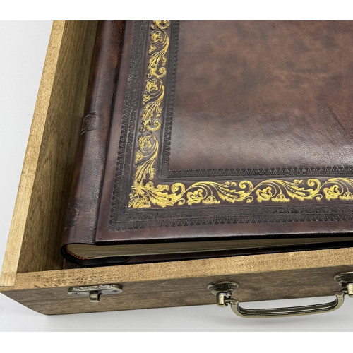 Modern кожаный альбом в кейсе