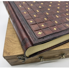 Медичи кожаный альбом в кейсе с барельефом