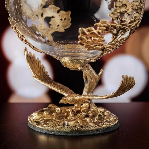 Подарочный бокал для коньяка "Парящий Орел", в деревянной шкатулке из массива 13000354