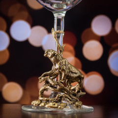 Бокал для вина "Львица на ветке (со статуэткой на ножке)