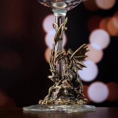 Набор 2 бокала для вина "Дракон и Дракониха", (со статуэткой на ножке)